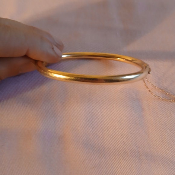 Classic 14k Gold Bangle Bracelet - Picture 2 of 5